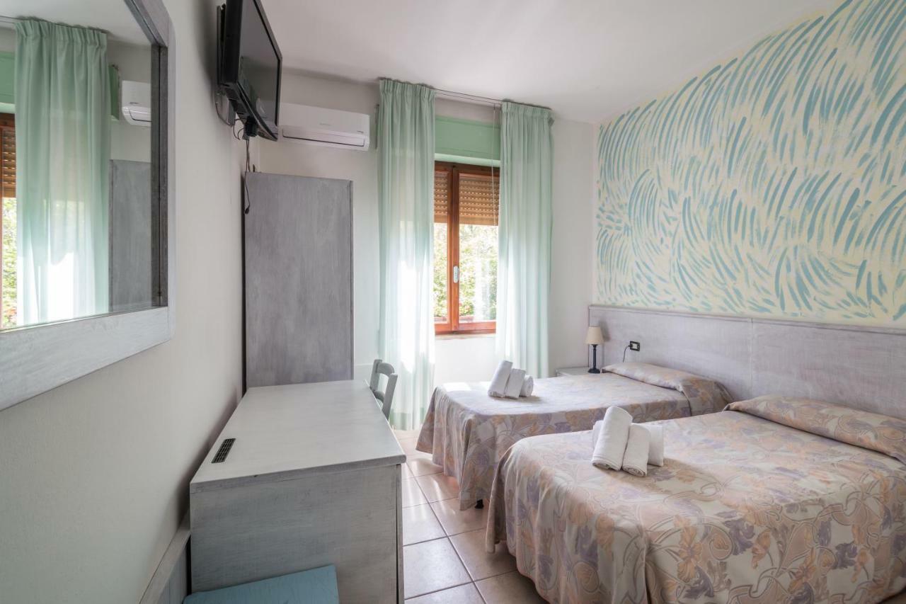 Hotel Villa Cristina Marina di Campo Exterior photo